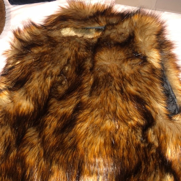 FUX FUR VEST - Picture 2 of 2